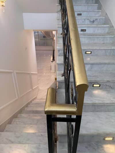 11 Bedroom Villa for Rent in West Riyadh, Riyadh - Luxury villa for rent in Al Mahdiyah, West Riyadh