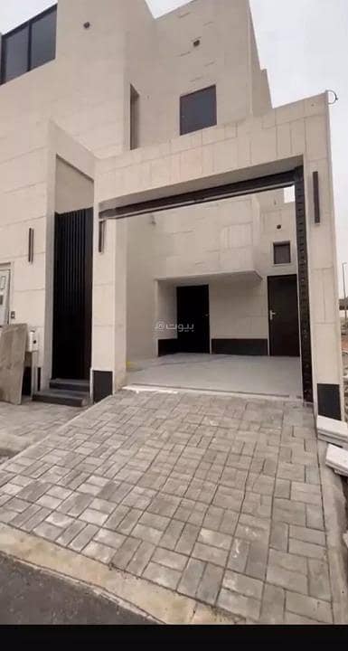 Upper Floor Townhouse for Sale in Al Maizilah, East Riyadh Upper Floor Townhouse for Sale in Al Maizilah, East Riyadh