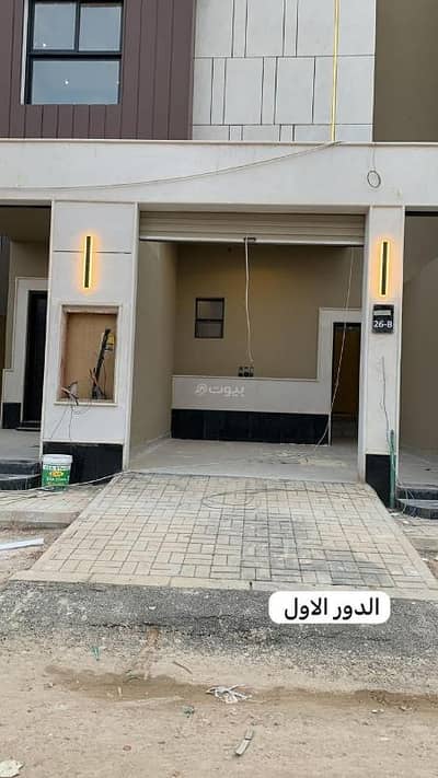 دور 3 غرف نوم للبيع في شرق الرياض، الرياض - دور للبيع