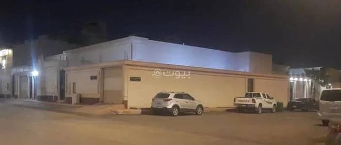 دور 4 غرف نوم للبيع في غرب الرياض، الرياض - دور للبيع في طويق, الرياض