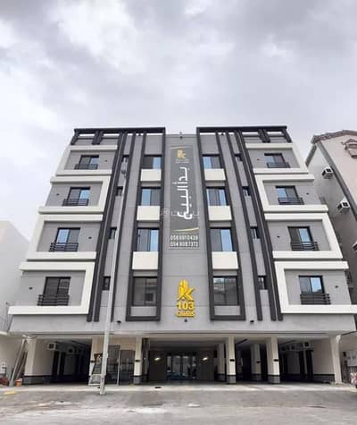 2 Bedroom Flat for Rent in North Jeddah, Jeddah - Luxury apartment with two bedrooms and a living room featuring a 70-inch TV.