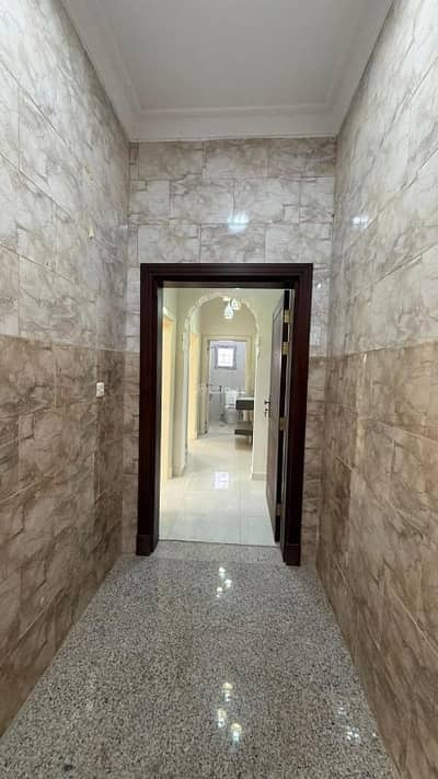 فلیٹ 5 غرف نوم للايجار في شمال جدة، جدة - للإيجار شقة في حي الفردوس - جدة - بالقرب من شارع الأمير نايف