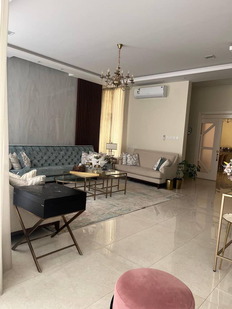 A beautiful three-story villa in Al-Narges. A beautiful three-story villa in Al-Narges.