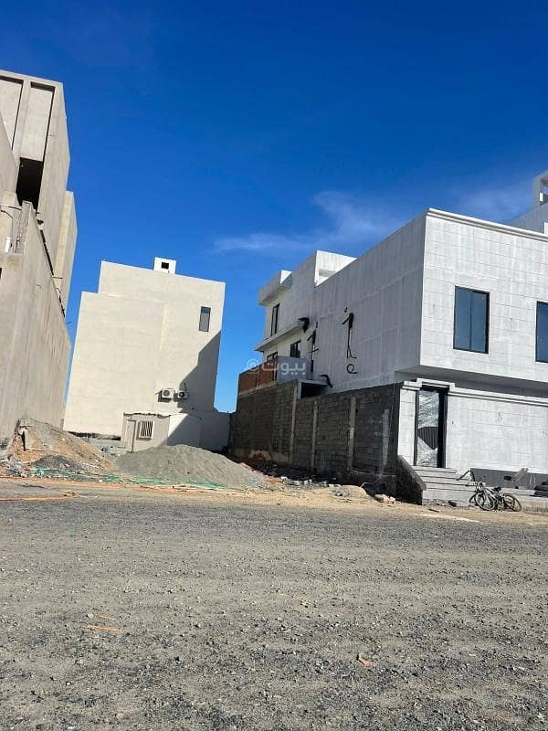 A piece of land in a very distinctive location in Al-Bashayer. A piece of land in a very distinctive location in Al-Bashayer.