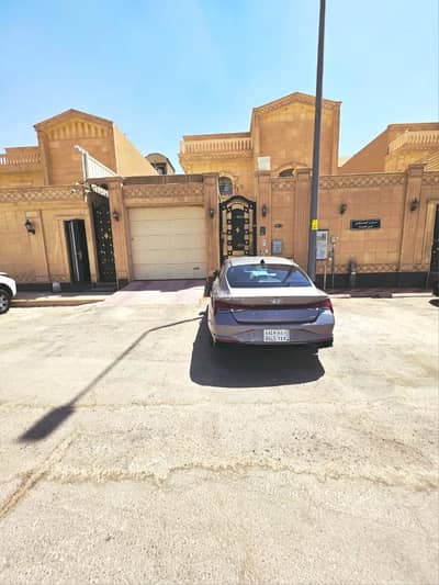 11 Bedroom Villa for Sale in East Riyadh, Riyadh - Villa For Sale in Al Hamra, Riyadh