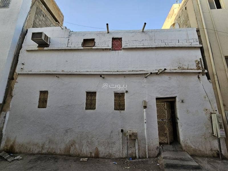For sale: a traditional house in the Al-Murwaq neighborhood. For sale: a traditional house in the Al-Murwaq neighborhood.