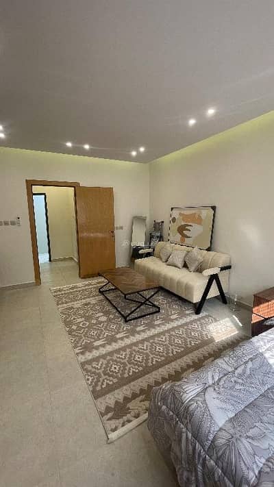 Studio for Rent in North Riyadh, Riyadh - A studio with a private entrance and independent kitchen for monthly rent.