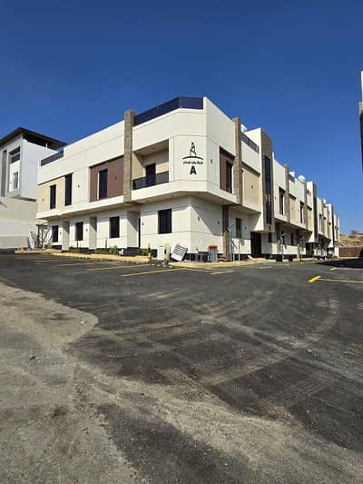 5 Bedroom Flat for Sale in Alqrahin, Taif - Luxury apartments for sale in Al-Wisam neighborhood, Taif
