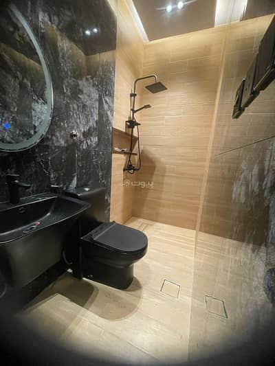 فلیٹ 3 غرف نوم للايجار في شمال جدة، جدة - حي الروضة على شارع صاري والمدينة