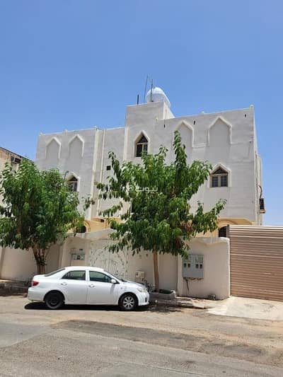 Residential Building for Sale in Al Aziziyah, Madina - Residential Building For Sale in Al Aziziyah, Madina