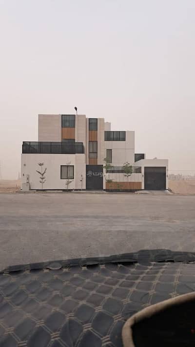 6 Bedroom Villa for Sale in West Riyadh, Riyadh - Villa for sale on Ismail bin Abi al-Ghunaim Street, Al-Mahdiyah neighborhood, Riyadh city, Riyadh region