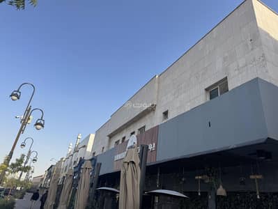 فلیٹ 3 غرف نوم للايجار في شمال الرياض، الرياض - شقق بالورود