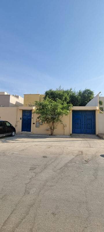 9 Bedroom Villa for Sale in North Riyadh, Riyadh - Opportunity to sell a villa at the value of land in North Riyadh, Al-Aqiq Al-Shamali neighborhood.