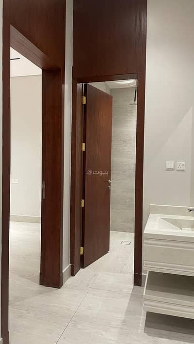 3 Bedroom Floor for Sale in North Riyadh, Riyadh - House For Sale in Al A'arid, Riyadh