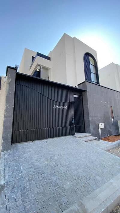 4 Bedroom Villa for Sale in North Riyadh, Riyadh - Villa For Sale in Al Malqa, Riyadh