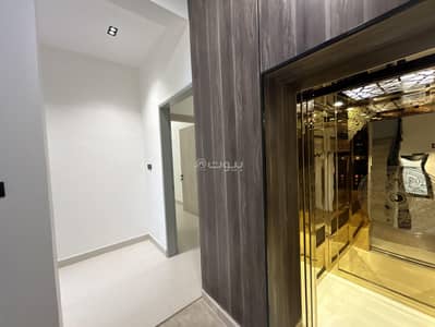 3 Bedroom Floor for Sale in East Riyadh, Riyadh - First Floor for Sale in Al-Khaleej District