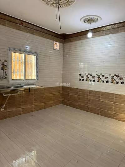 3 Bedroom Apartment for Rent in Al Aziziyah, Madina - A distinguished apartment located on the first floor , consisting of: