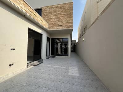 دور 3 غرف نوم للبيع في شرق الرياض، الرياض - دور ارضى للبيع بحى اشبيليا