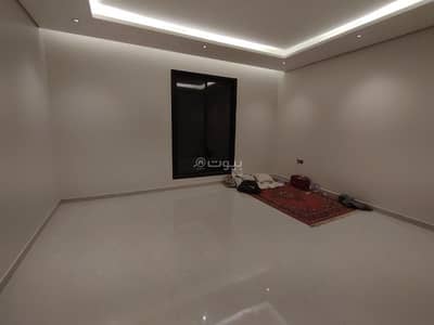 4 Bedroom Floor for Sale in East Riyadh, Riyadh - Luxury apartment for sale for those seeking distinction and elegance in the Al-Qadisiyyah neighborhood.