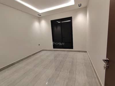 4 Bedroom Floor for Sale in East Riyadh, Riyadh - Luxurious upper townhouse for sale for those seeking distinction in the Qurtuba neighborhood.