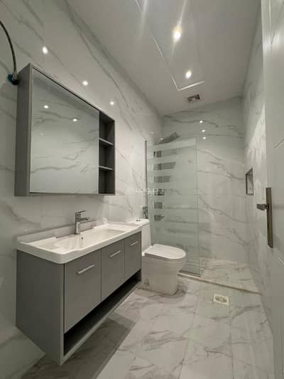 فلیٹ 2 غرفة نوم للبيع في وسط جدة، جدة - موقع ممتاز امام حديقة