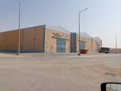 مستودع  للبيع في جنوب الرياض، الرياض - للبيع مستودعات عدد ثلاثه على ثلاثه شوارع بنظام ميازين