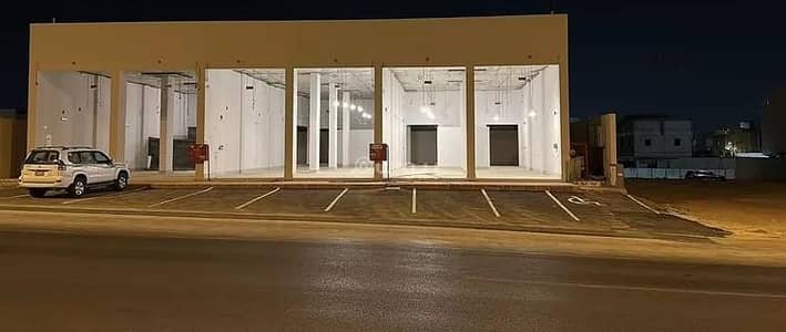 Showroom for Rent in West Riyadh, Riyadh - Exhibition Building For Rent in Al Mahdiyah, Riyadh