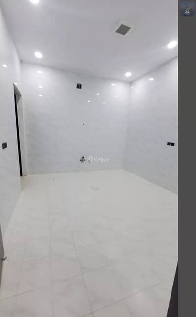 دور 4 غرف نوم للبيع في شرق الرياض، الرياض - دور للبيع في شارع بوابه الشرق, حي الجنادرية, مدينة الرياض, منطقة الرياض