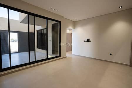 3 Bedroom Floor for Sale in Central Riyadh, Riyadh - A ground floor unit in Al-Farooq, Riyadh