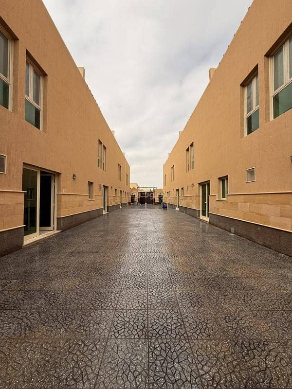 ساتل في مجمع المؤتمرات ساتل في مجمع المؤتمرات