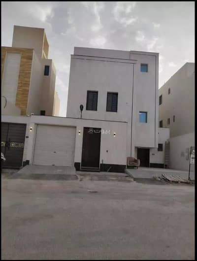 دور 4 غرف نوم للبيع في شرق الرياض، الرياض - طابق للبيع في حي الباين، الرياض
