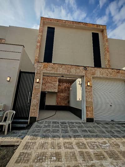 4 Bedroom Floor for Sale in East Riyadh, Riyadh - Floor For Sale in Al Qadisiyah, Riyadh