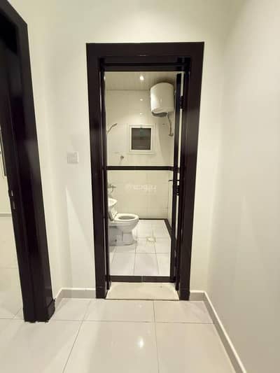 دور 5 غرف نوم للايجار في شرق الرياض، الرياض - طابق للإيجار في القادسية، الرياض