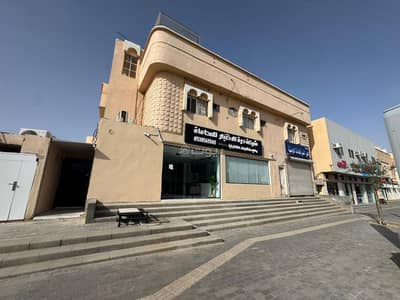 عمارة سكنية 9 غرف نوم للبيع في غرب الرياض، الرياض - عمارة للبيع في شارع الأمير مساعد بن عبدالرحمن بن فيصل, حي العريجاء الغربي, مدينة الرياض, منطقة الرياض