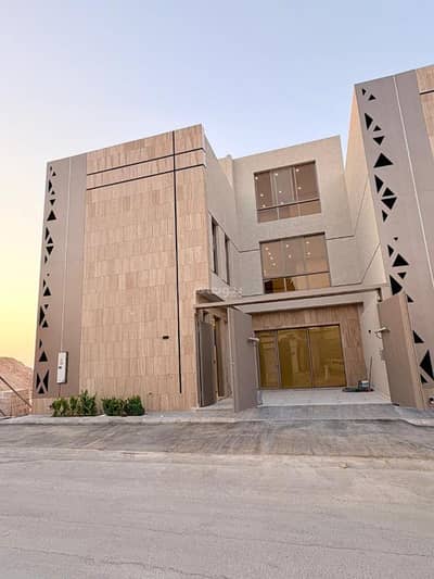 6 Bedroom Villa for Sale in West Riyadh, Riyadh - Modern villa for sale in Al Mahdiyya neighborhood
