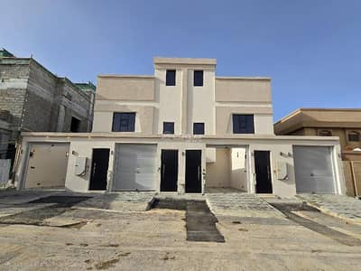 دور 4 غرف نوم للبيع في غرب الرياض، الرياض - دور ارضي في حي السويدي