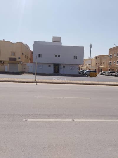 عمارة سكنية  للبيع في غرب الرياض، الرياض - عمارة تجارية للبيع بحي العريجاء الغربي