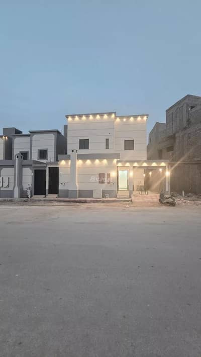 3 Bedroom Villa for Sale in South Riyadh, Riyadh - Villa for sale on Al-Azm Street, Badr District, Riyadh City, Riyadh Region