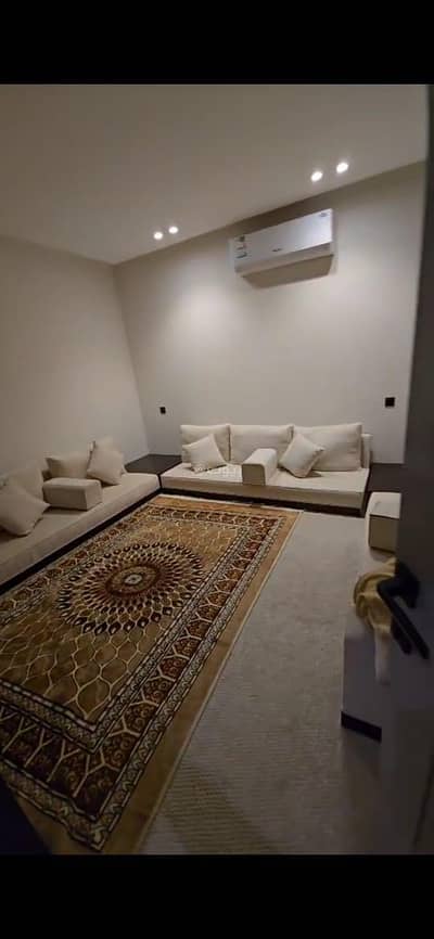 دور 3 غرف نوم للبيع في جنوب الرياض، الرياض - دور ارضي مميز