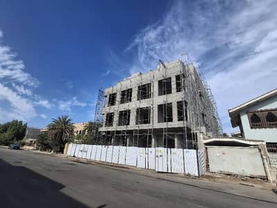 Office for Rent in Central Jeddah, Jeddah - A commercial building in Al-Hamra neighborhood for rent fully.