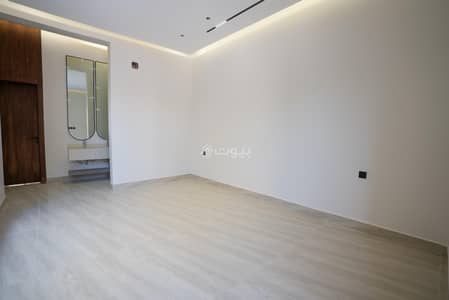 10 Bedroom Floor for Sale in West Riyadh, Riyadh - Apartments for sale at competitive prices