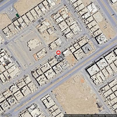 8 Bedroom Villa for Sale in West Riyadh, Riyadh - Villa for sale with an apartment