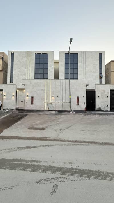 فیلا 5 غرف نوم للبيع في غرب الرياض، الرياض - حي طويق شارع خديجة