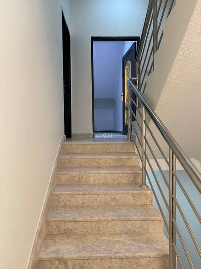 فلیٹ 4 غرف نوم للايجار في جنوب الرياض، الرياض - شقة مكونة من 4 غرف نوم للإيجار في العزيزية، الرياض