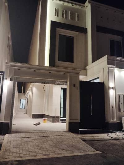 5 Bedroom Floor for Sale in East Riyadh, Riyadh - Ghussein Plan Al-Janadriyah Neighborhood