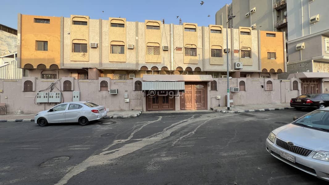 Residential Building For Sale in Al Ukayshiyyah, Makkah Residential Building For Sale in Al Ukayshiyyah, Makkah