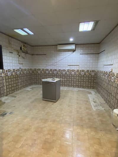 10 Bedroom Villa for Sale in East Riyadh, Riyadh - 10 Bedroom Villa For Sale in Ishbiliyah, Riyadh