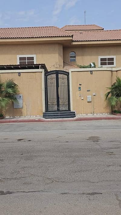 فیلا 5 غرف نوم للبيع في شمال الرياض، الرياض - فيلا للبيع حى العليا