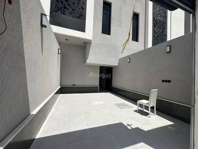 دور 3 غرف نوم للبيع في شرق الرياض، الرياض - طابق للبيع في الجنادرية، الرياض