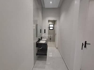 5 Bedroom Villa for Sale in East Riyadh, Riyadh - 5 Bedroom Villa For Sale in Al Janadriyah, Riyadh